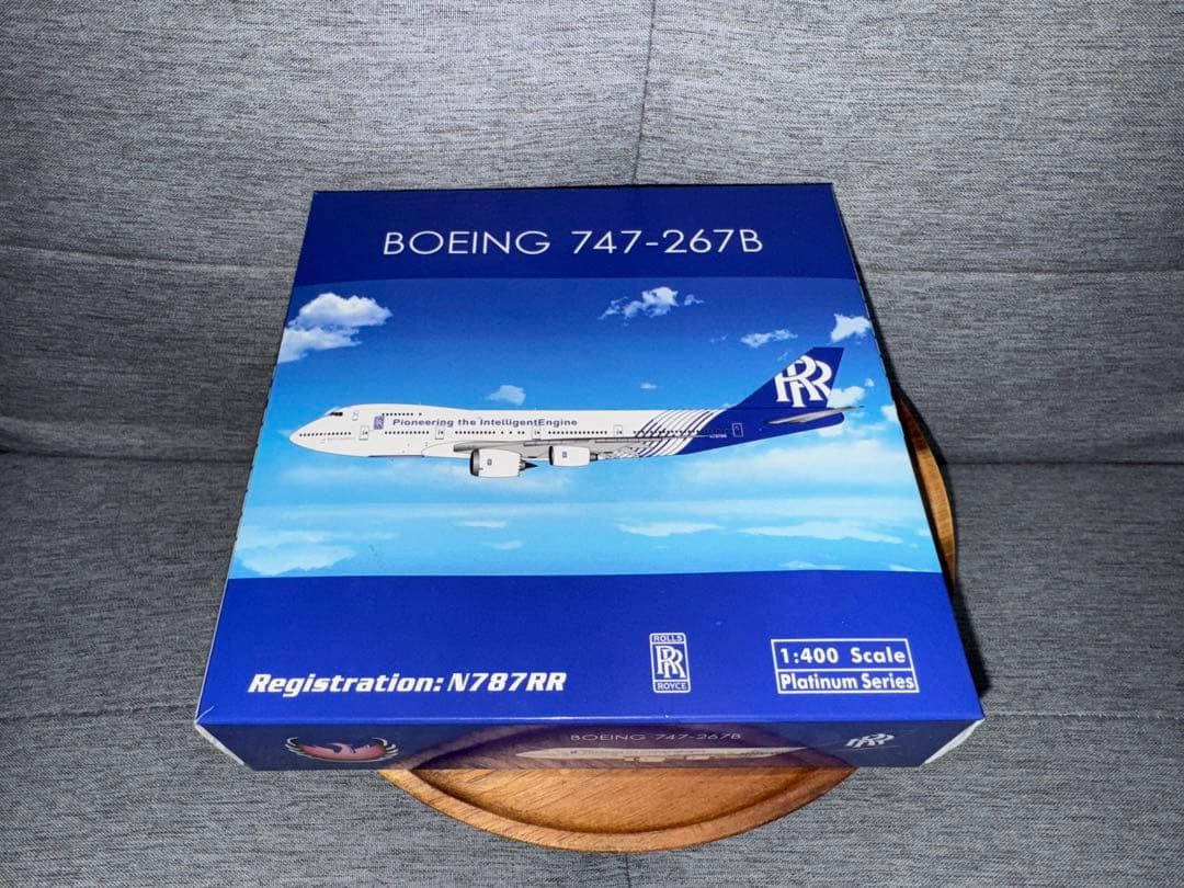 ロールスロイスエンジンテストベッド　B747-200B 1/400