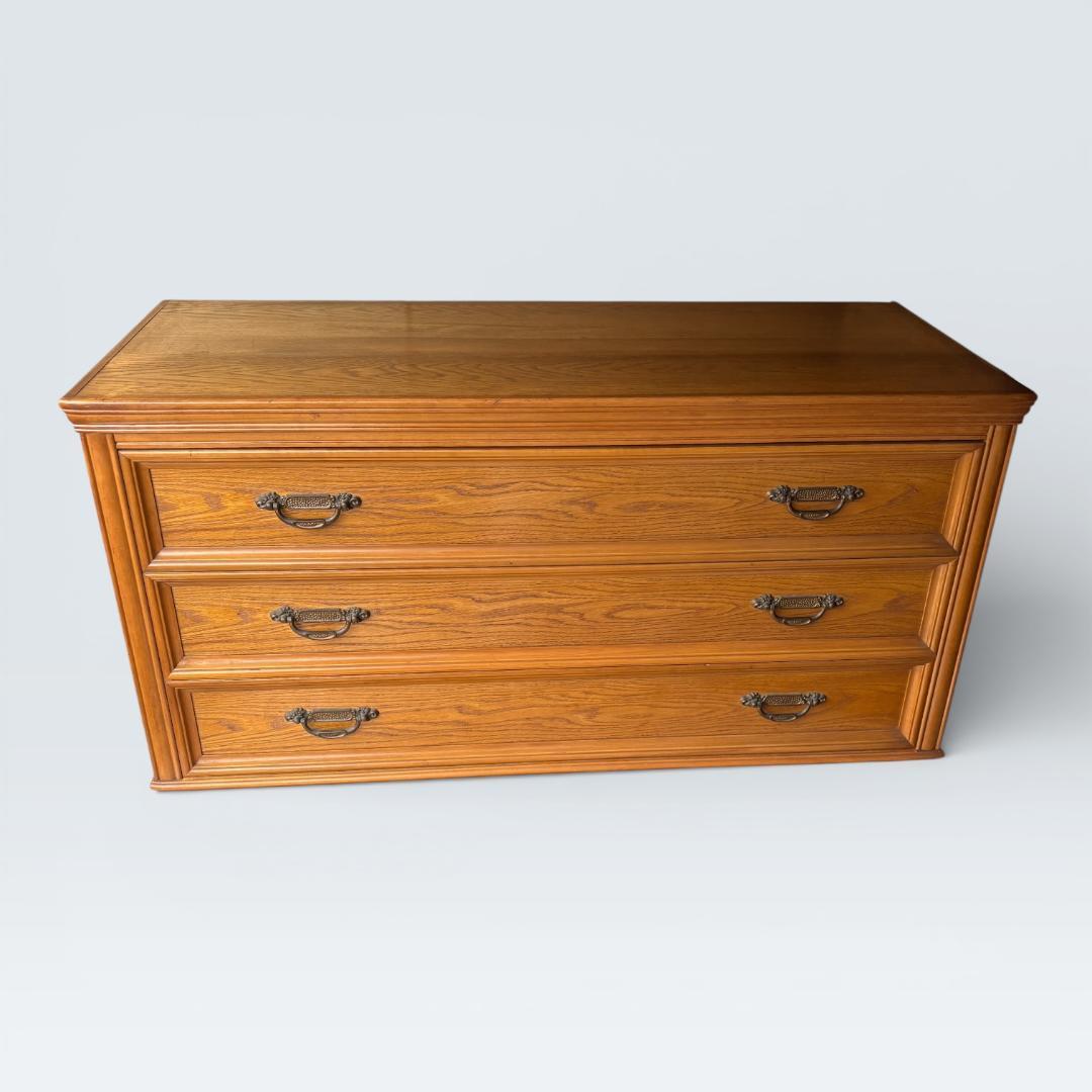 英国アンティーク調 ローチェスト 3段 テレビ台 収納 家具