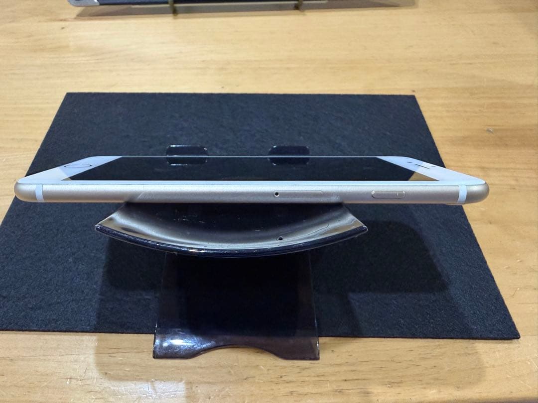 iPhone7 Plus ゴールド　128GB SIMロック解除済み