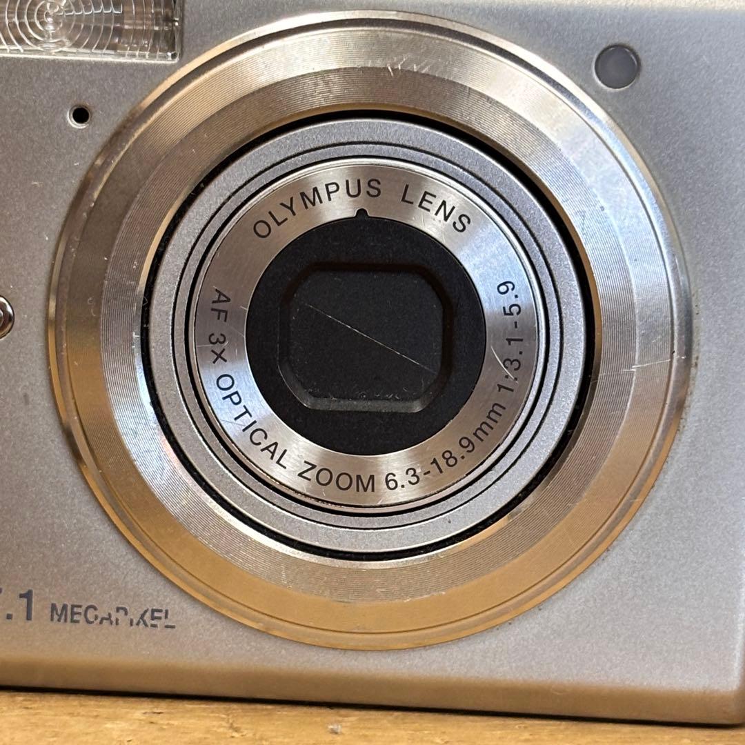 Olympus オリンパス CAMEDIA キャメディア　FE-220D