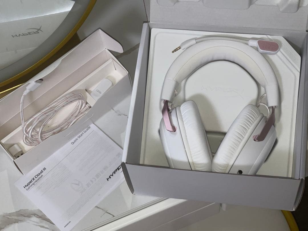 HyperX Cloud III  ゲーミングヘッドセット