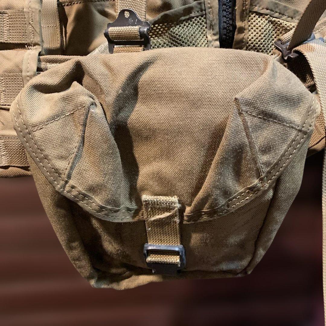 USMC MOLL2ベージュ チェストリグ 中古