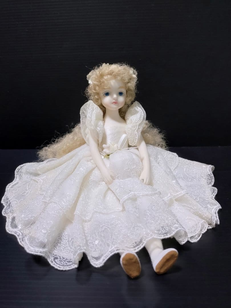 若月まり子 ビスクドール 白いドレス