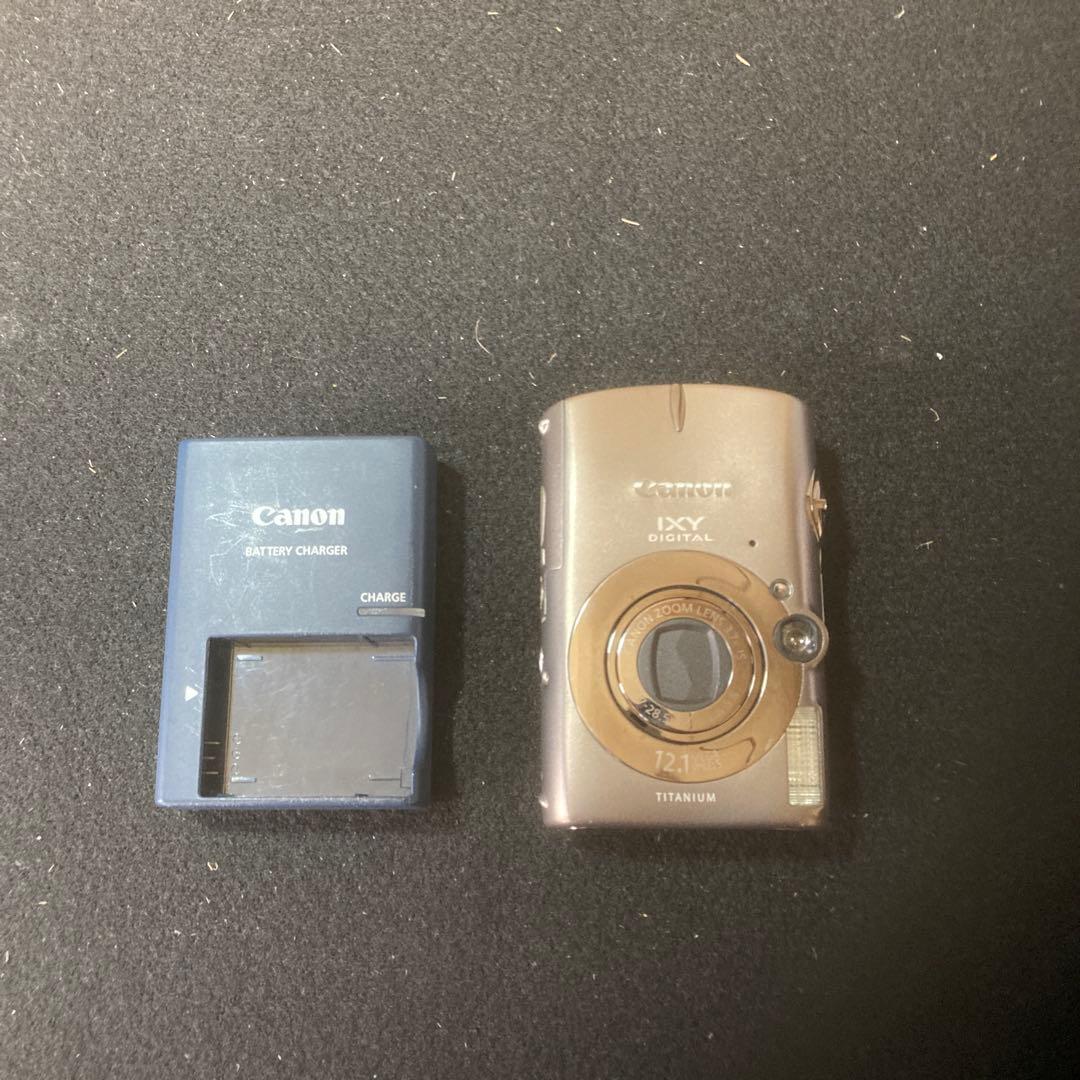 Canon IXY デジタルカメラ チタン