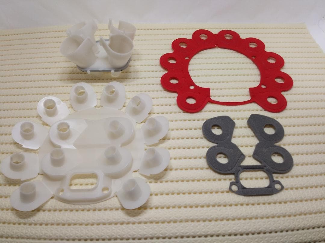 ＠takeさん専用ダイソン　掃除機　SV12　消耗部品交換、分解清掃済　⑪