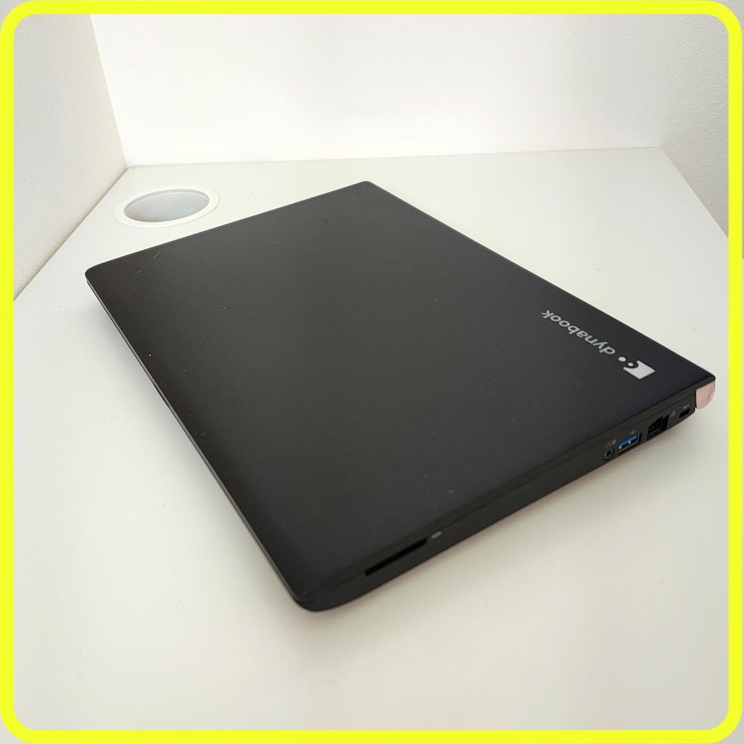 セール価格　windows11　ノートパソコン⭐️SSD　office　842