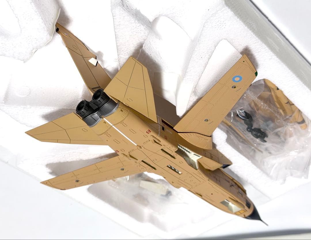 ホビーマスター 1/72 トーネードTornado GR.1 \"Debbie\"