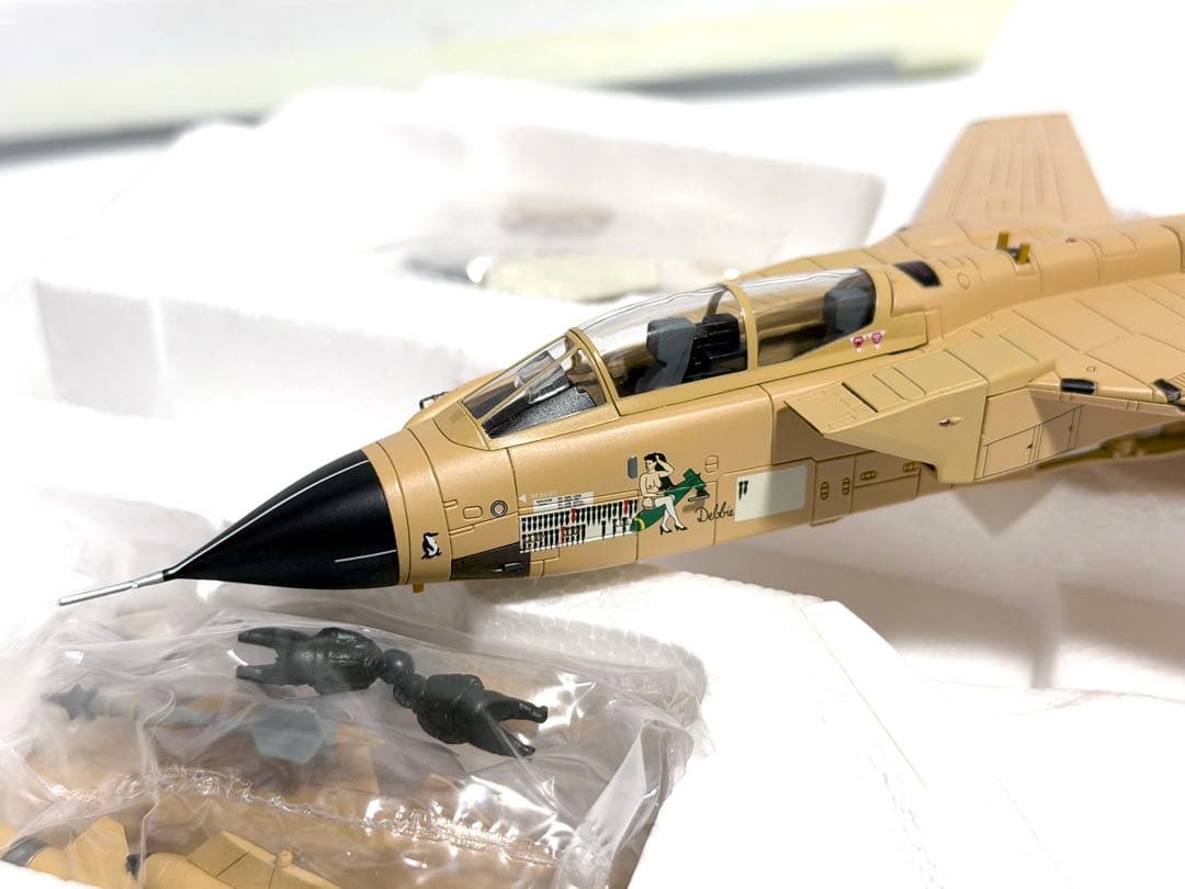 ホビーマスター 1/72 トーネードTornado GR.1 \"Debbie\"