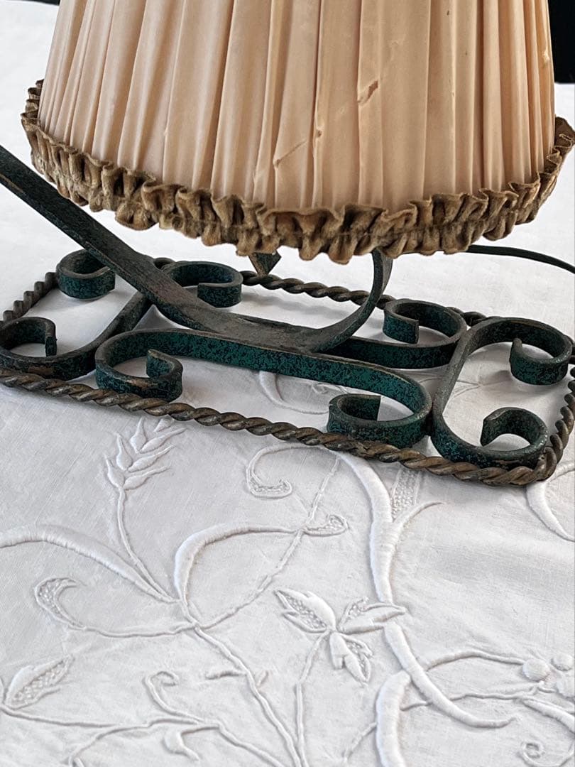 【美品】フランスヴィンテージ アイアンの持手 布シェードランプ[3108]