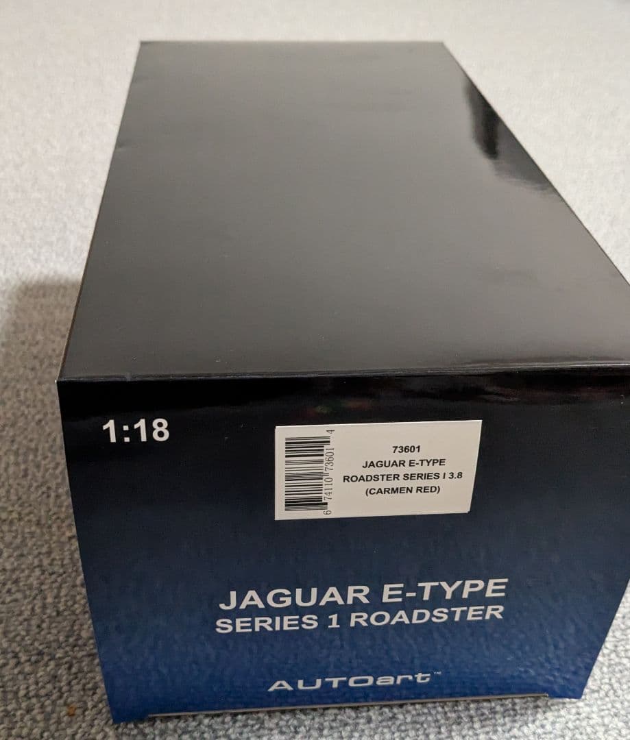 オートアート　1/18スケール　Jaguar E-type Roadster