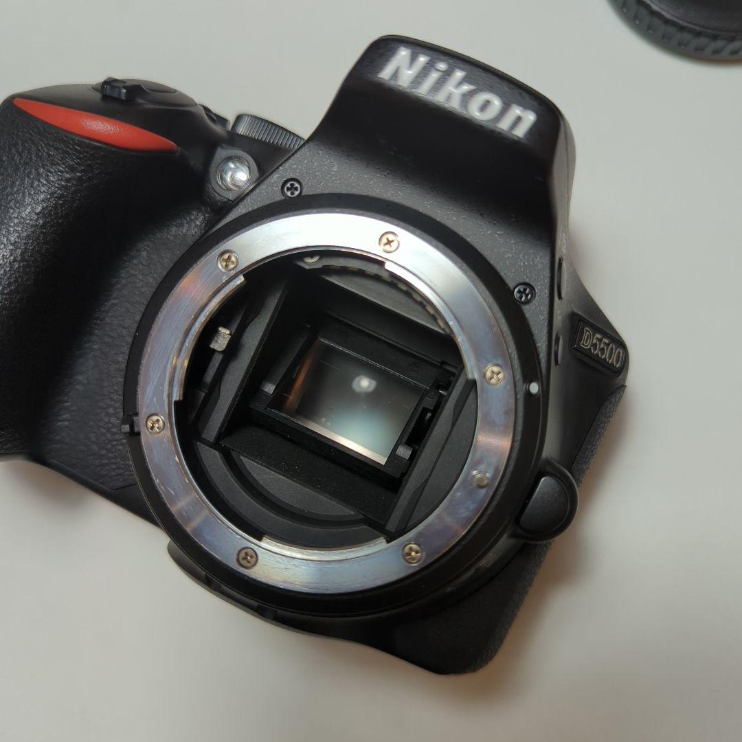 Nikon D5500 デジタル一眼レフカメラ　シャッターカウント8.963枚