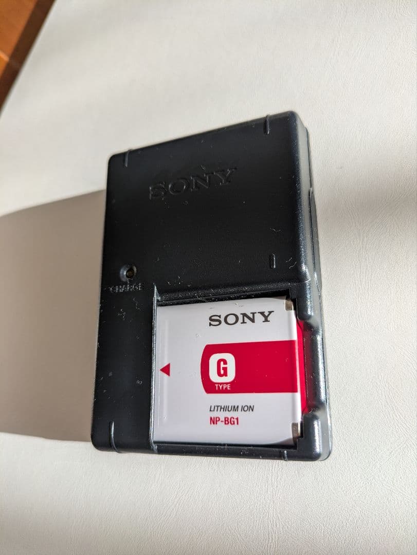 SONY ソニー Cyber-Shot DSC-T20 シルバー　デジカメ