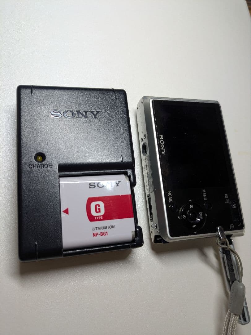 SONY ソニー Cyber-Shot DSC-T20 シルバー　デジカメ