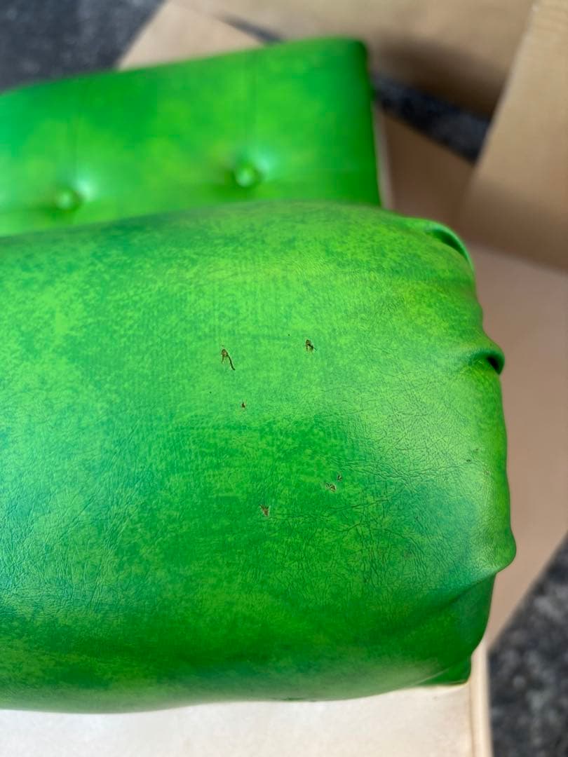 アンティークな可愛いスペースエイジチェアーポップ　ミッドセンチュリー 　ソファ