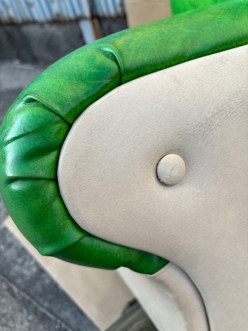 アンティークな可愛いスペースエイジチェアーポップ　ミッドセンチュリー 　ソファ