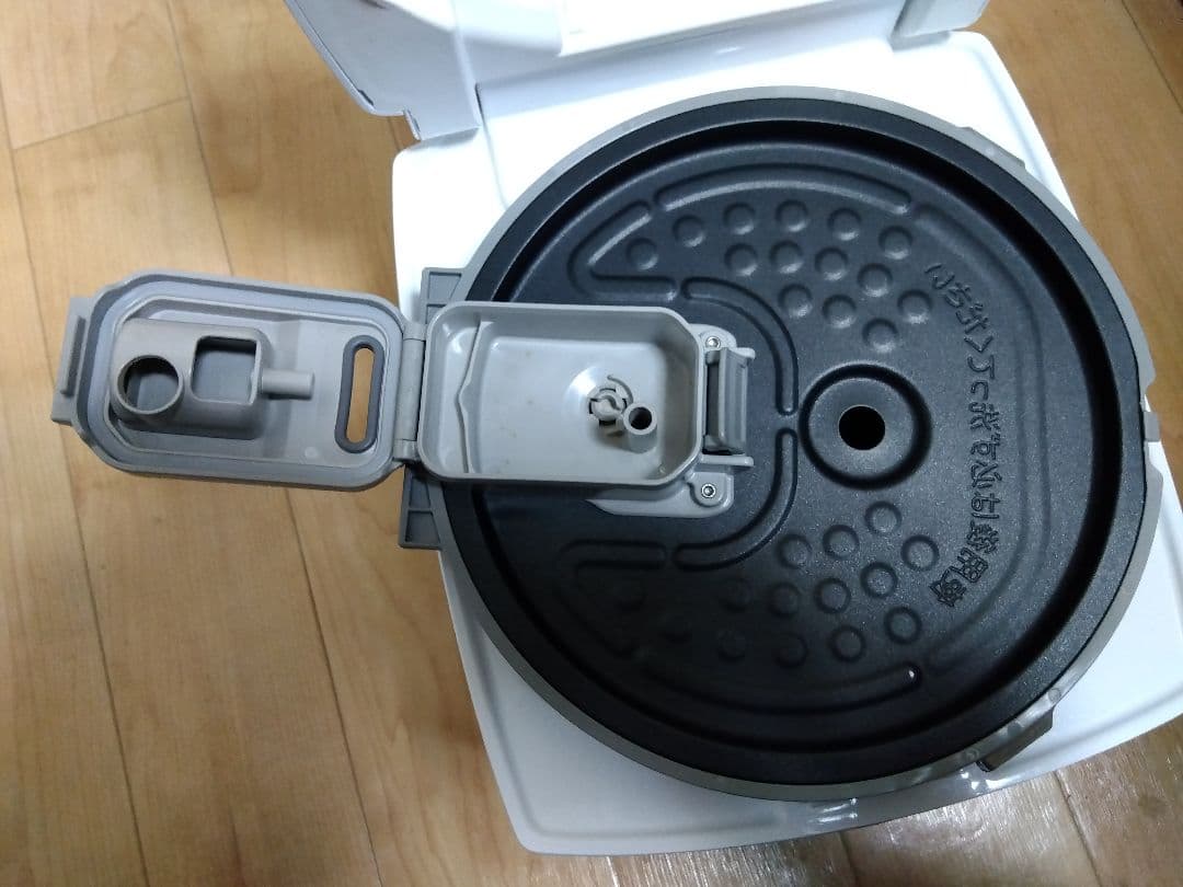 【ちゃたろう】三菱電機 炊飯器 NJ-VXD10 5.5合（2022年製）