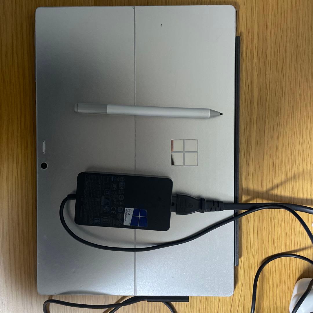 Microsoft Surface Pro 本体 + キーボード