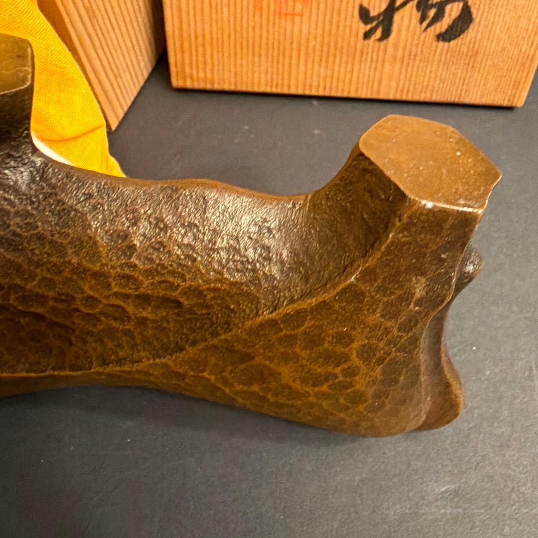 小林尚珉作　邁進鑄牛置物　木箱付き　アンティーク
