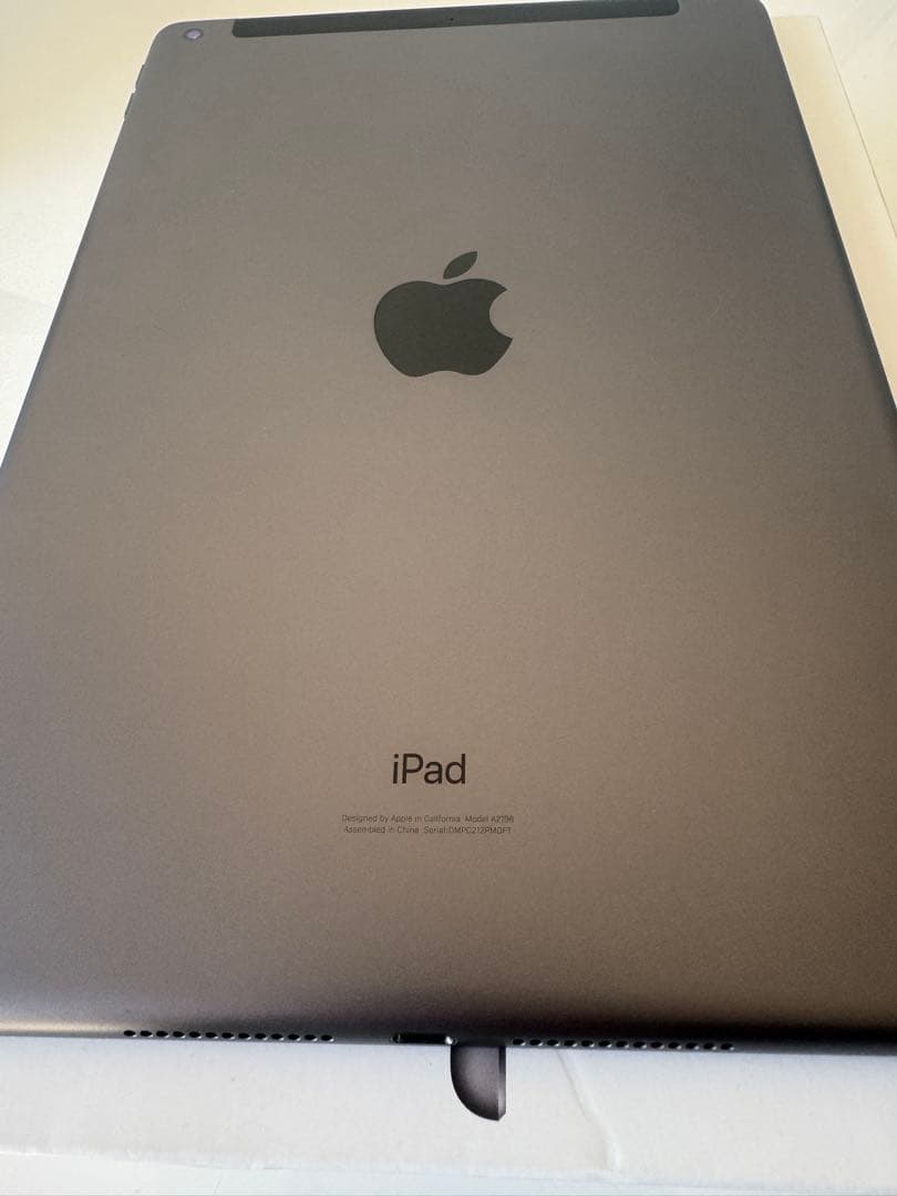 Apple iPad 第7世代　Wi-Fi+Cellularモデル