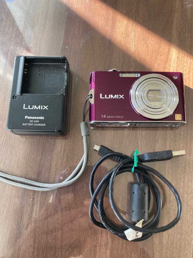 Panasonic LUMIX 14メガピクセル デジタルカメラ