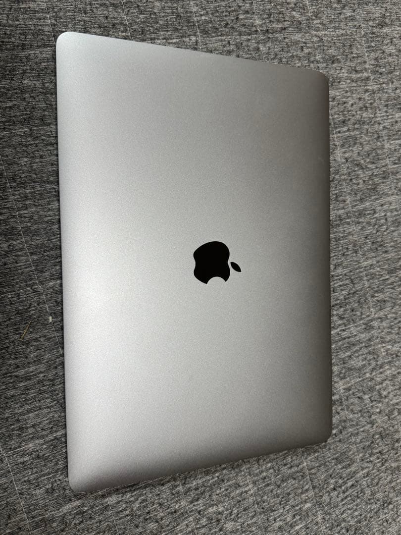 MacBook Pro 13インチ / i5 / 16GB / 256GB