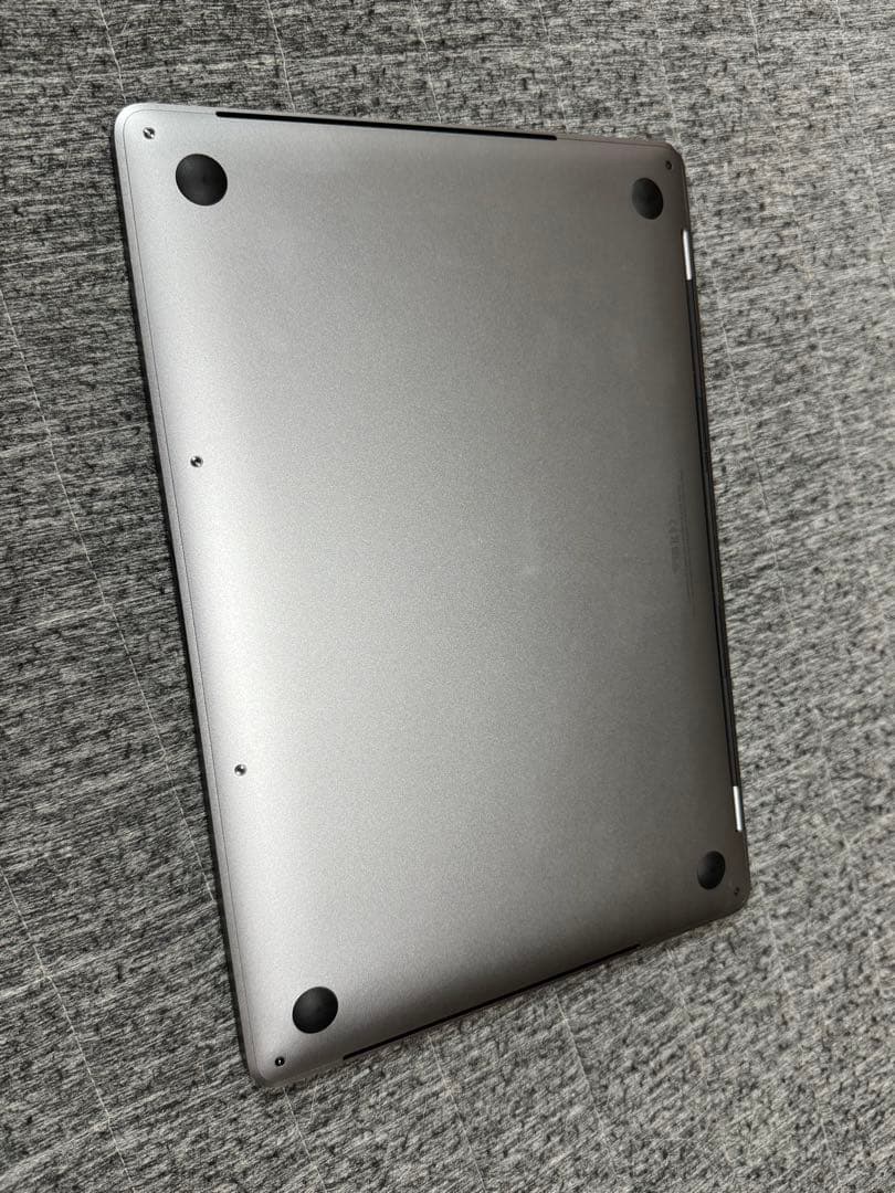 MacBook Pro 13インチ / i5 / 16GB / 256GB