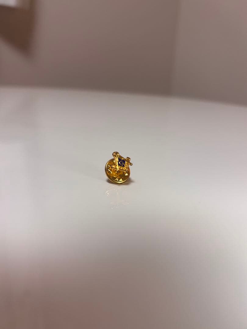 フリーメイソン 金色 バッジ