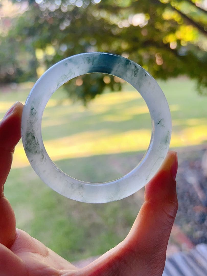 新疆天山翠　氷翠　翡翠色　氷飄花 天然石バングル55.5 鑑定証書付き　バングル