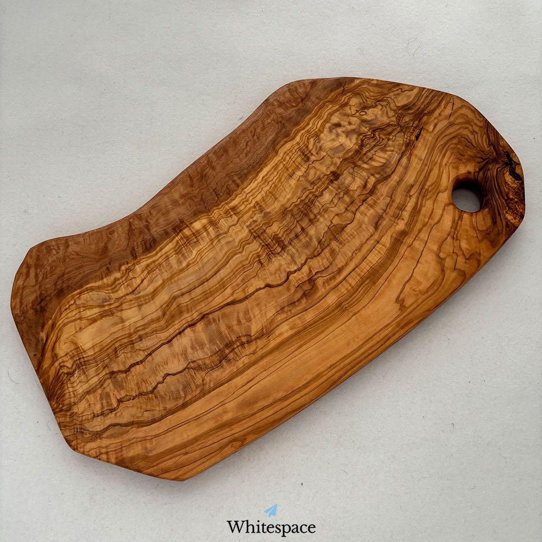 恋の溶岩流 オリーブの木 カッティングボード まな板 イタリア アルテレニョ 中