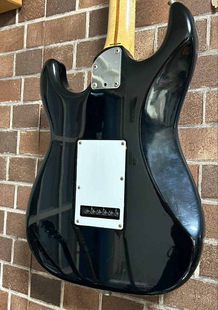 愛用して下さい　Fender Japanエレキギター　STM-55