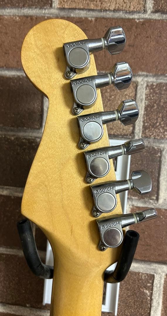 愛用して下さい　Fender Japanエレキギター　STM-55