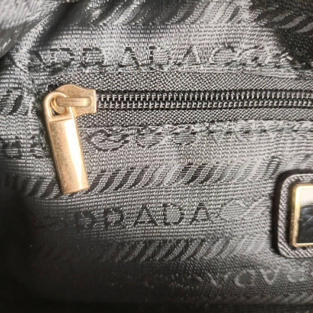 PRADA ノベルティ ブラック ショルダーバック ナイロン p2
