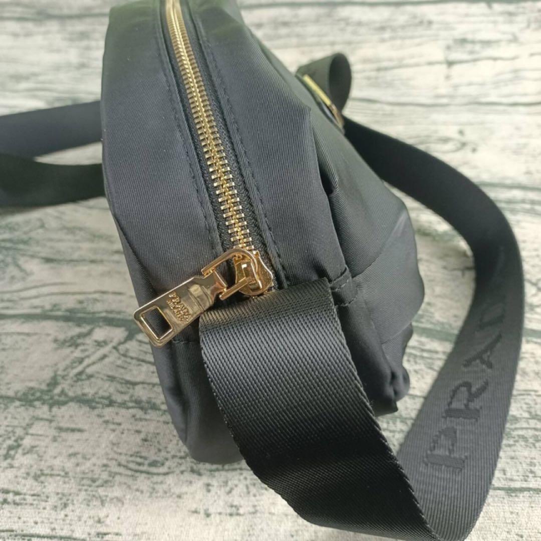 PRADA ノベルティ ブラック ショルダーバック ナイロン p2
