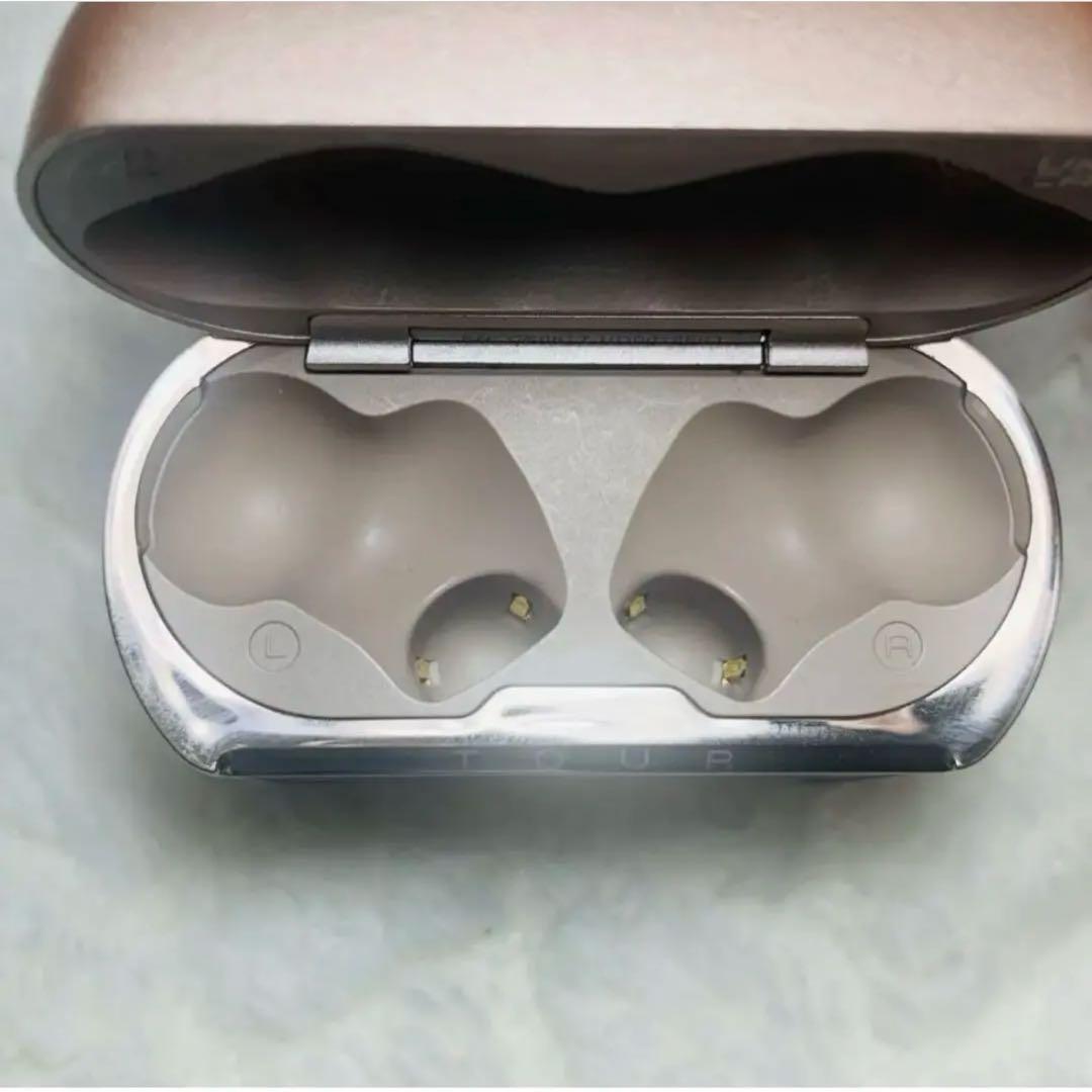 美品 JBL TOUR PRO3 ラテ　充電ケース 1