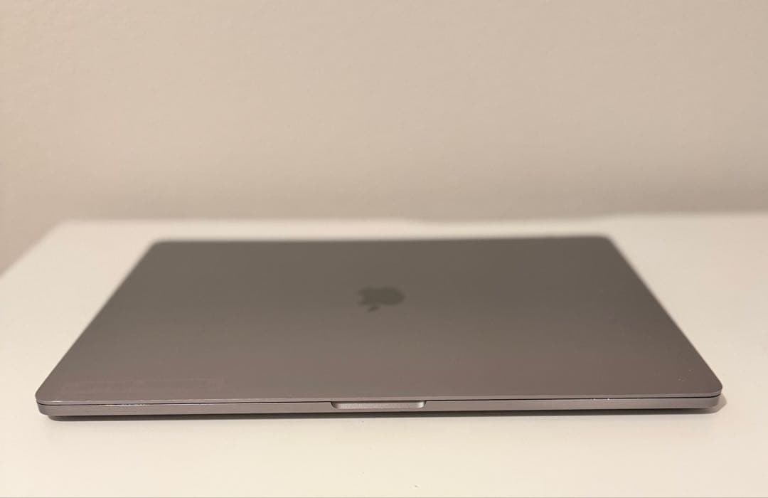 Macbook Pro 2019 16インチ Windows 11 Pro