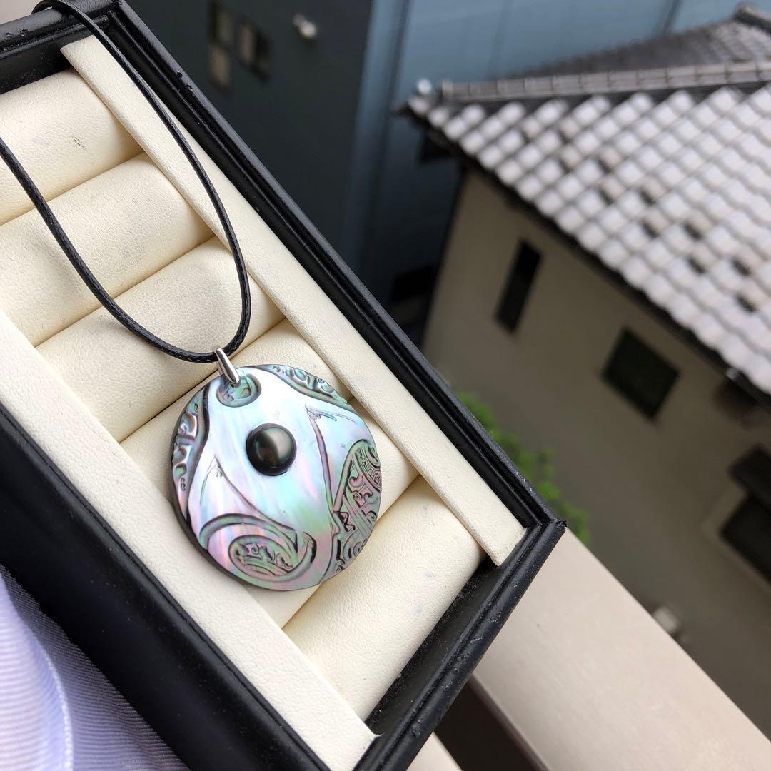 オリジナルデザイン　彫刻黒蝶シェル　黒蝶真珠　タヒチパール　ネックレス