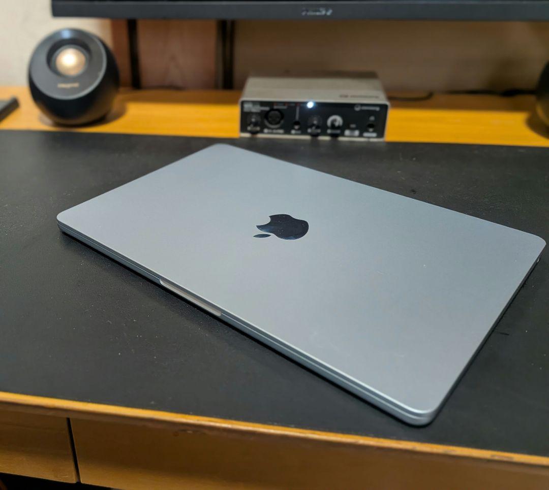 MacBook Air M4 スカイブルー（ バッテリー100% 充電12回）