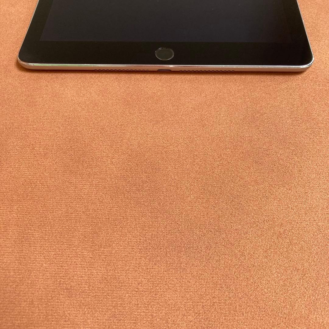 9956 iPad Air2 第2世代 16GB WIFIモデル