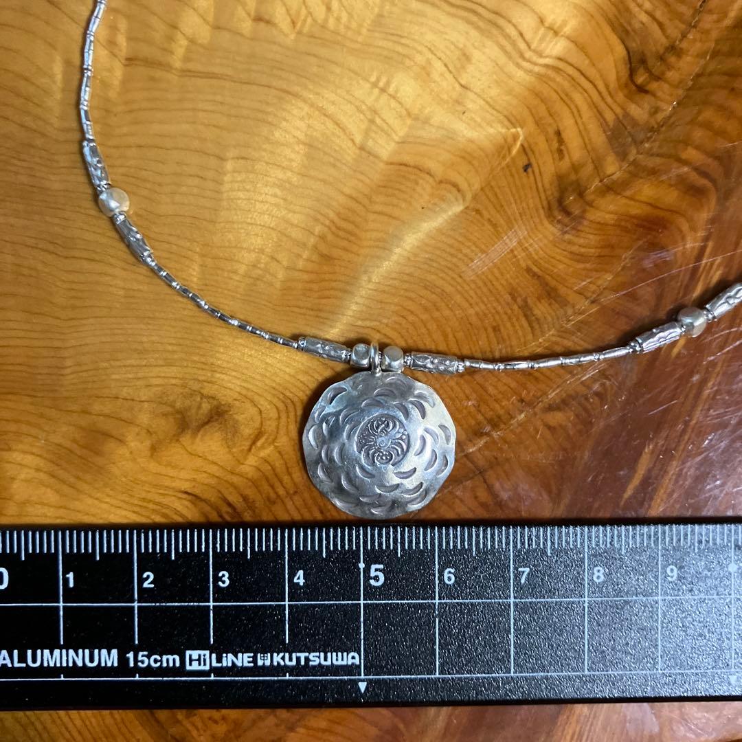 カレンシルバー　蜘蛛のモチーフ　トライバル・ペンダントチョーカー