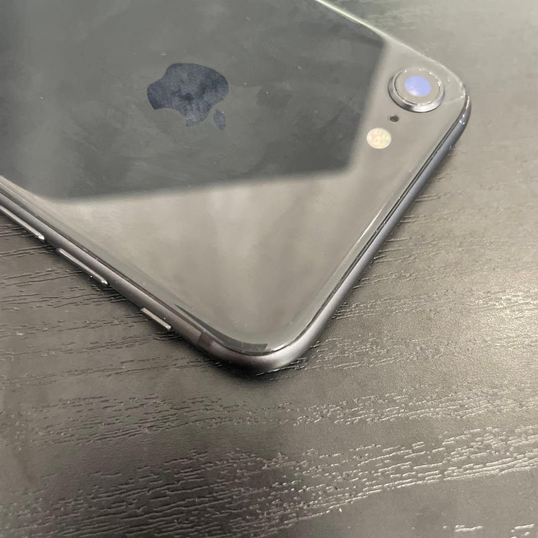 Apple iPhone 8 64GB スペースグレイ