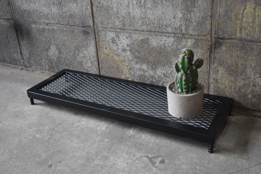 植物棚　インダストリアル 男前インテリア アガベ 塊根植物 植物台