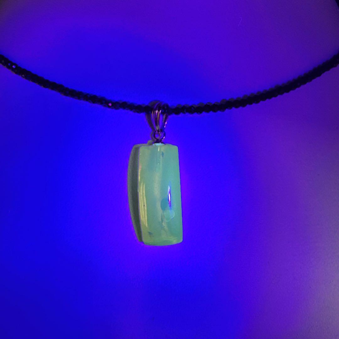 琥珀虫入りペンダントブラックスピネルネックレスNO25-2408