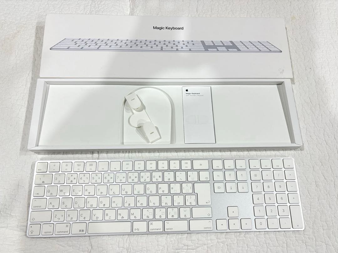 【USBケーブル無】アップル純正APPLE マジックキーボード 日本語JIS配列