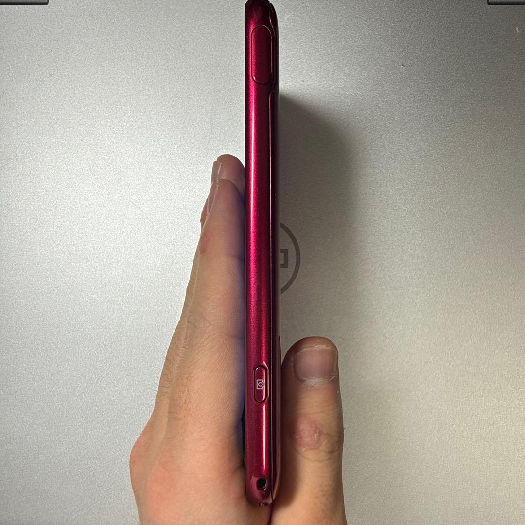 美品 らくらくスマートフォン FCNT F-52B