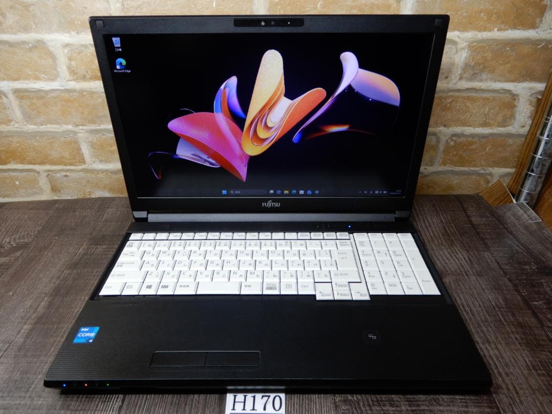 11世代Core i5☆高速 SSD512GB☆富士通15ｗ液晶ノートパソコン