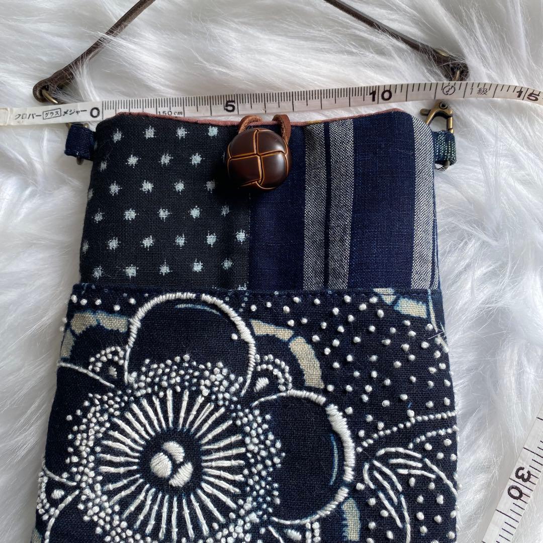 古布藍型染め花模様×刺し子ポーチ｜柿渋染め内布・猫ブローチ付｜一点物