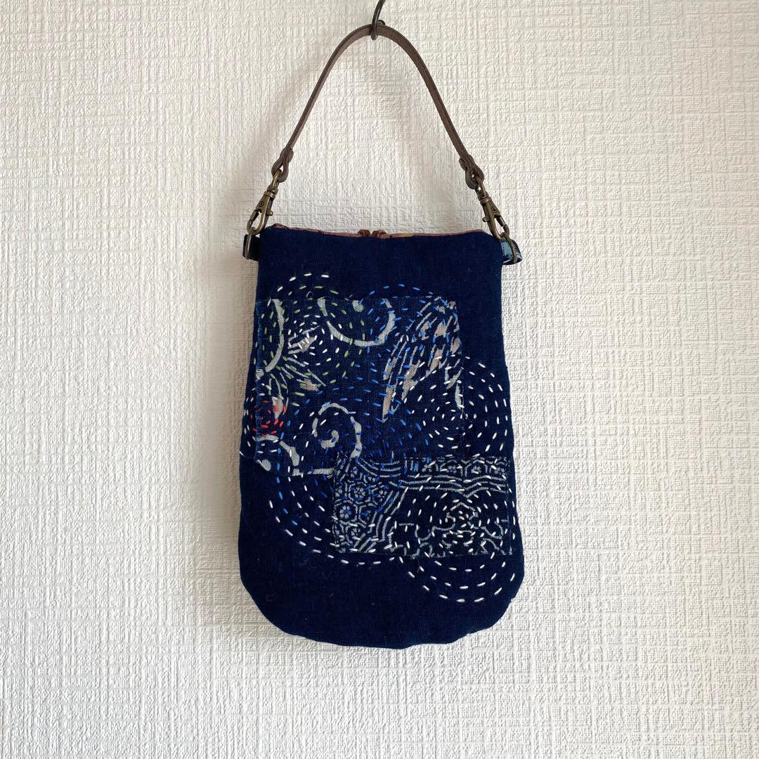 古布藍型染め花模様×刺し子ポーチ｜柿渋染め内布・猫ブローチ付｜一点物
