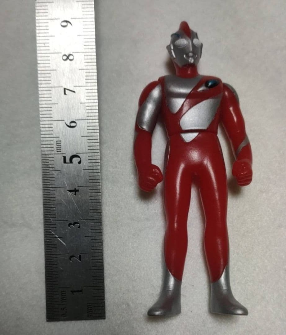 ウルトラマン・怪獣・キングギドラ(ゴジラ)恐竜１体のソフビの約60体まとめ売り