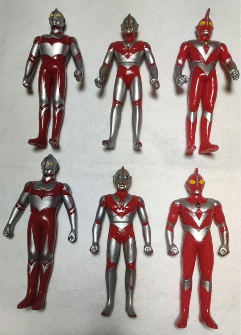 ウルトラマン・怪獣・キングギドラ(ゴジラ)恐竜１体のソフビの約60体まとめ売り
