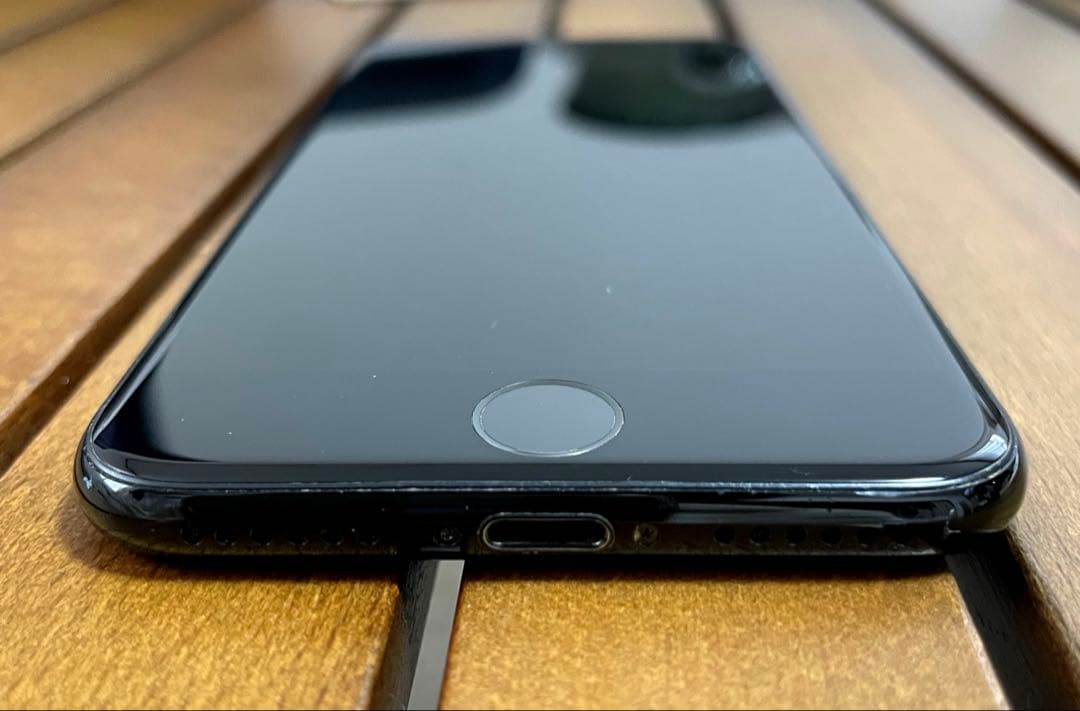 iPhone7 黒　128GB Apple